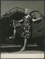 Willy Ronis (1910-2009, French photographer) - Woman in