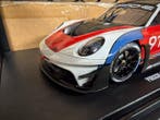 GT Spirit 1:18 - Model sportwagen - Porsche 911 992 GT3R