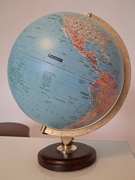 Terrestrial table globe - Michelin - 1990-2000, Antiquités & Art, Antiquités | Assiettes décoratives & Carrelages