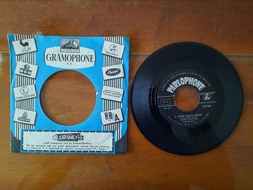 Beatles - 10 x Early Beatle singles from Belgium most in, Nieuw in verpakking