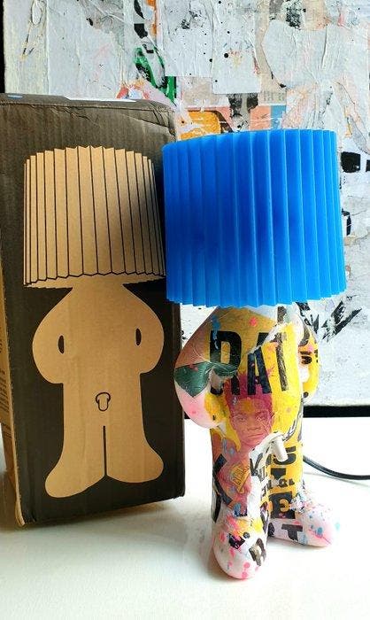 LASVEGUIX - BOY LAMP TABLE, Antiquités & Art, Art | Objets design