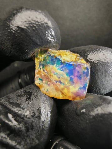 12cts Crystal Opal Specimen Ruw- 2.44 g