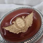 Zilver, Natuurlijke carneool - scarabee met vleugels in goud