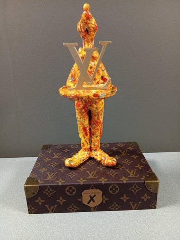 Brother X - May I serve you LV by Louis Vuitton - XL -, Antiek en Kunst