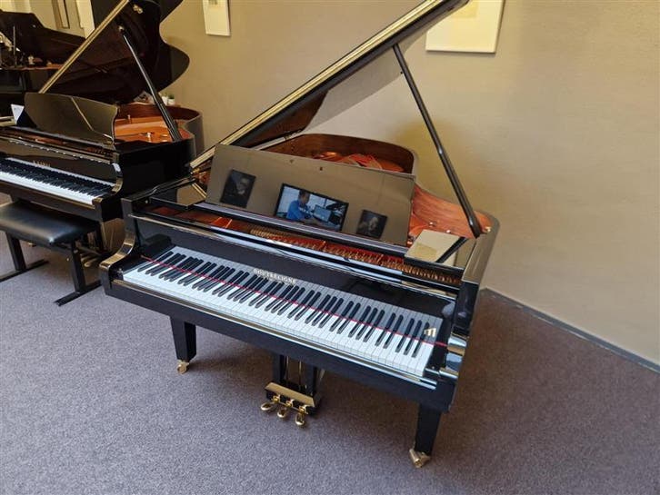 Doutreligne Master D6 (2017), Muziek en Instrumenten, Piano's, Zo goed als nieuw, Verzenden