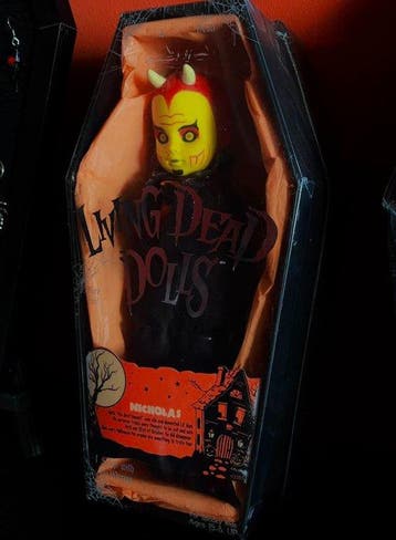 Mezco Toys - Jouet Globally Limited Edition Living Dead