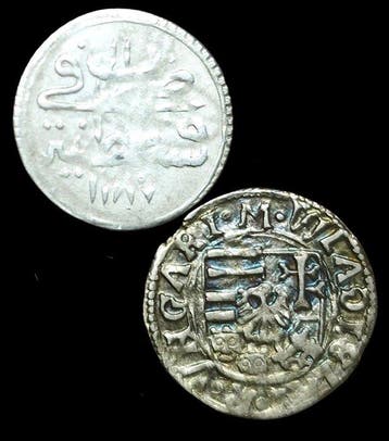 Wereld. Clash of Empires: 16th Century Madonna Silver Denier