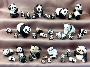 Div. fabr. - Beeldje, Collectie beeldjes van pandas - 8 cm