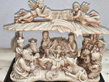 Crèche - Résine - 27 cm