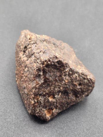 météorite Météorite de Chondrite - Hauteur : 6 cm - 107 g