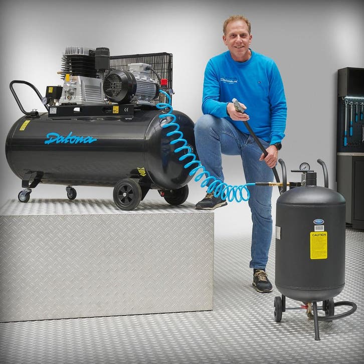 Datona Straalset compleet - compressor (270L/400V) +, Doe-het-zelf en Bouw, Gereedschap | Overige machines, Ophalen of Verzenden