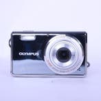 Olympus FE-4000 + Charger + Power Cable + Wrist Strap