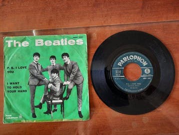 Beatles - 7 x Early Italian Beatle singles most in original, Nieuw in verpakking