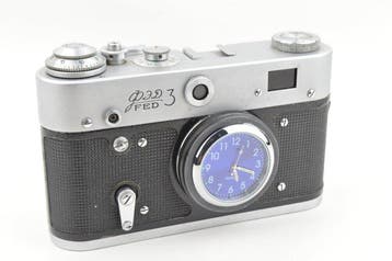 Tafel/bureauklokken - Vintage Clock FED Camera Body - Metaal, Antiek en Kunst