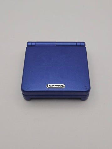 Nintendo - Gameboy Advance SP - Handheld gaming console