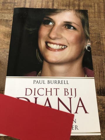 Dicht bij Diana 9789048002030 Paul Burrell, Verzenden, Gelezen, Paul Burrell