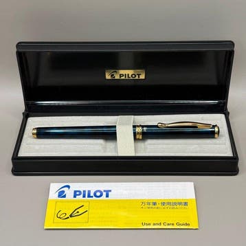 Pilot - Cavalier (Green Marble) - Gold plated alloy nib (F), Nieuw