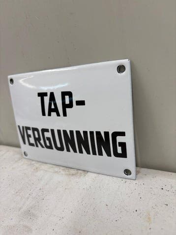 Tap-Vergunning – Nederlands Emaille Horecabord – Café &