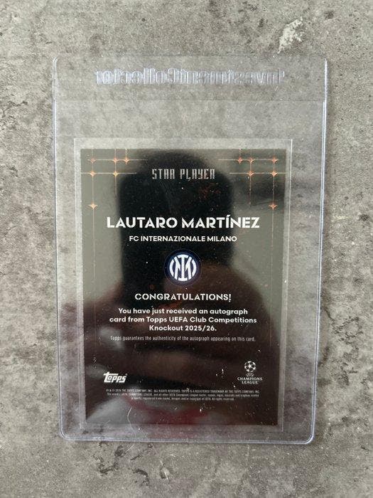 2025/26 Topps Knockout Lautaro Martínez 02/25 Gesigneerde, Verzamelen, Stickers