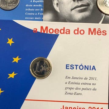 Wereld. Collection of 18 Commemorative Coin Cards - A Moeda, Postzegels en Munten