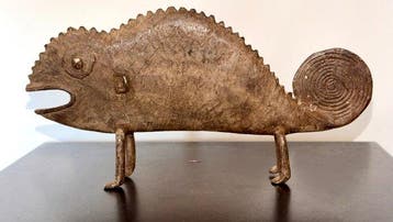 Caméléon en bronze, art traditionnel africain - Sculpture -
