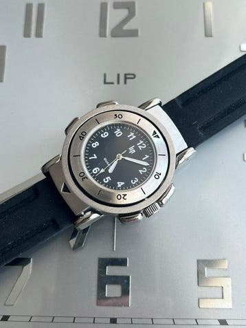 Lip - Sans prix de réserve - Reverso Compass Explorer -