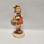 Goebel - Figurine - Hummel 96 - Little Shopper - TMK7 -