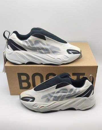 Adidas - YZY 700 MNVN - Sneakers - Taille : EU 44.5 - Neuf, Nieuw