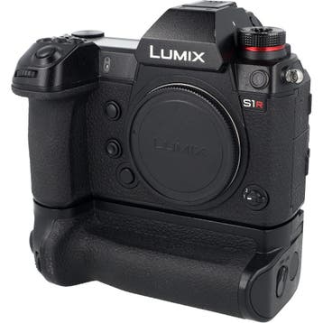 Panasonic Lumix DC-S1R + DMW-BGS1E | Occasion, Ophalen of Verzenden
