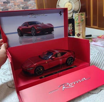Bburago 1:18 - Modelauto - Ferrari Roma