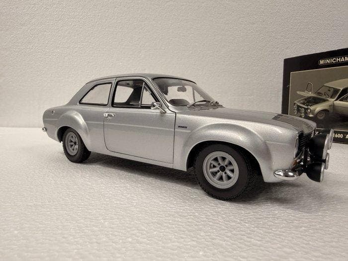 Minichamps 1:18 - Modelauto - Ford Escort RS1600 MK1 1970, Hobby en Vrije tijd, Modelauto's | 1:5 tot 1:12
