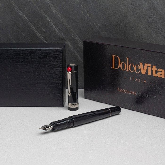 Dolcevita by Leonardo - Black - Vulpen, Collections, Stylos