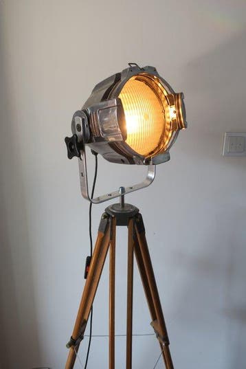 Staande lamp - Aluminium, Staal, Hout - Een retro
