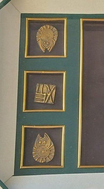 Decoratief kader – Motieven in verguld brons –