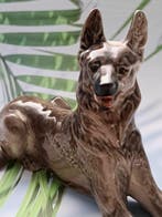 Lomonosov - Beeldje - Reclining German Shepherd figurine -