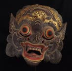 Masque Barong balinais avec feuille dor – masque rituel en