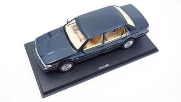 DNA Collectibles 1:18 - Modelauto - Volvo S90 Royal - 1998 -, Nieuw