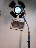 Gebogen vloerlamp - Metaal, Plastic