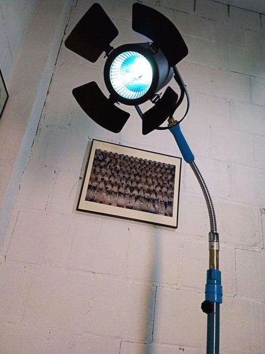 Gebogen vloerlamp - Metaal, Plastic, Antiek en Kunst, Antiek | Wandborden en Tegels