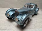 IXO 1:8 - Voiture miniature - Bugatti 57 SC Atrlantic