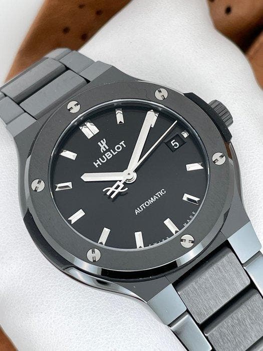 Hublot - Classic Fusion 38 Black Magic Automatic -, Handtassen en Accessoires, Horloges | Heren