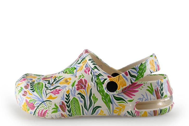 Crocs Slippers in maat 37 Wit, Kleding | Dames, Schoenen, Wit, Zo goed als nieuw, Slippers, Verzenden