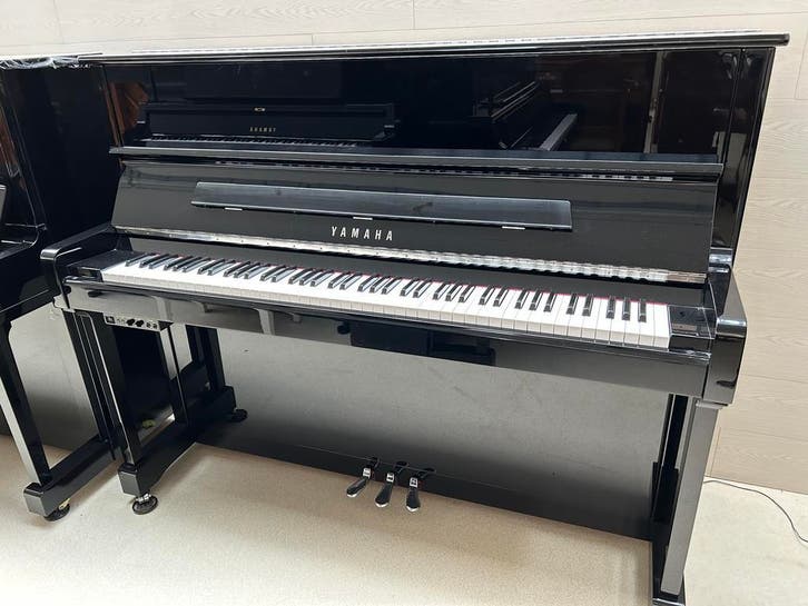 Piano Silent Yamaha et autres marques  - Garantie 10 ans, Musique & Instruments, Pianos, Noir, Piano, Comme neuf, Brillant