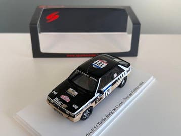 Spark 1:43 - Voiture de course miniature - Renault 11 Turbo