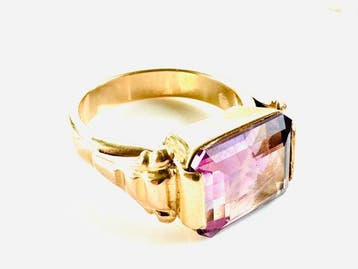 Ring - 18 karaat Geel goud - 4.90ct. tw. Amethist, Handtassen en Accessoires, Nieuw