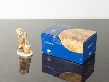 Goebel - M.I. Hummel - Figure - Oh bist du schwer / Kitty
