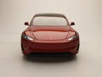 Tesla-models 1:18 - Modelauto - Tesla Model 3 - 2024 - Rood, Hobby en Vrije tijd, Nieuw