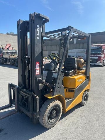 TCM FG18T9H triplex 4338 heures, Articles professionnels, Machines & Construction | Chariots élévateurs & Transport interne, 1000 à 2000 kg