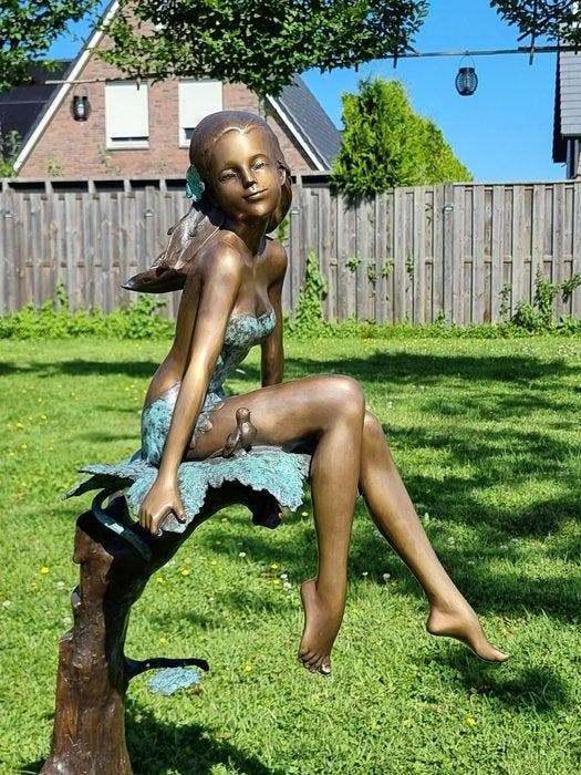 Beeld, XL: Bronze Girl with Bird - 109 cm - Brons, Antiquités & Art, Curiosités & Brocante