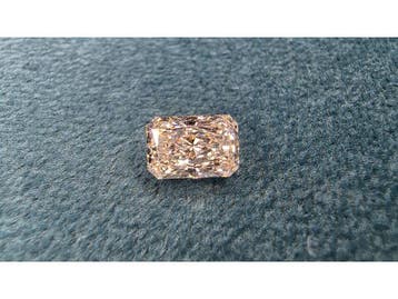 Veiling - Diamant radiant 1.00 crt ( IGI gecertificeerd )
